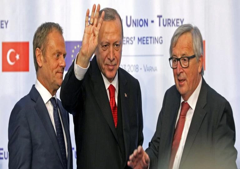 Αποκαλυπτικό παρασκήνιο! Η απάντηση Ερντογάν που άφησε άναυδους Τουσκ και Γιούνκερ για την κυπριακή ΑΟΖ